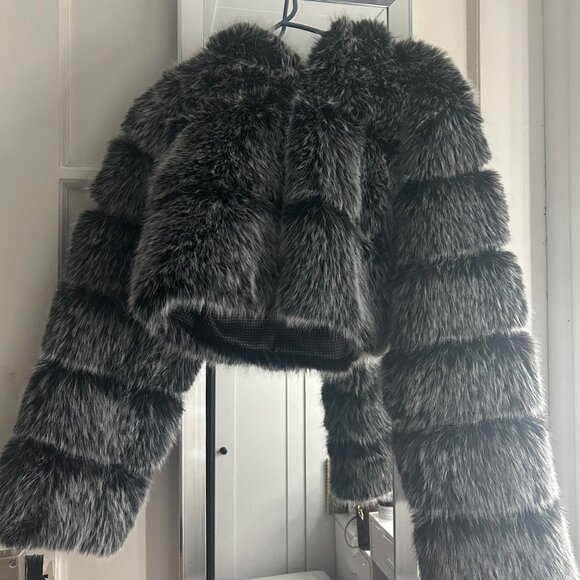 Glam Silver Fox Faux Fur Cropped Jacket - Picture 3 of 4